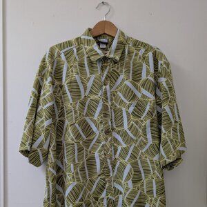 NWT Manuheali'i Kahuli Short-sleeved Hawaii Aloha Button-down Shirt, XXL (2X)